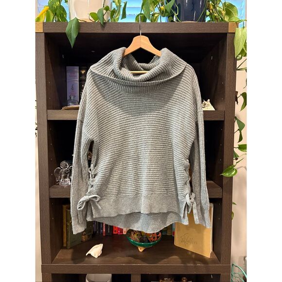 Ruby Moon Gray Tie Side Turtleneck Sweater Size Medium - Picture 1 of 6